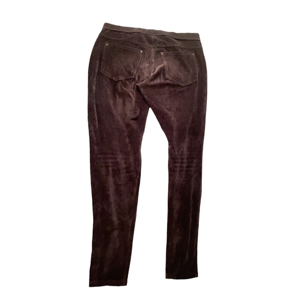 HUE Dark Gray Charcoal Corduroy Mid Rise Stretchy Jeggings Leggings Size Large - Picture 3 of 12